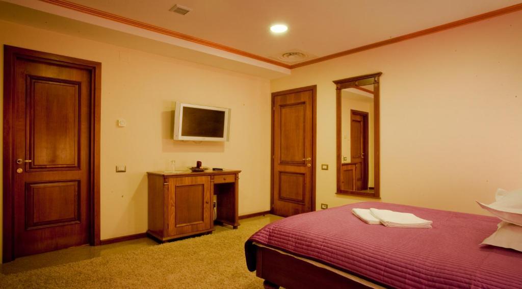 Dbh Bucharest Hotel Quarto foto