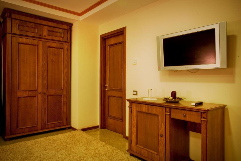 Dbh Bucharest Hotel Quarto foto
