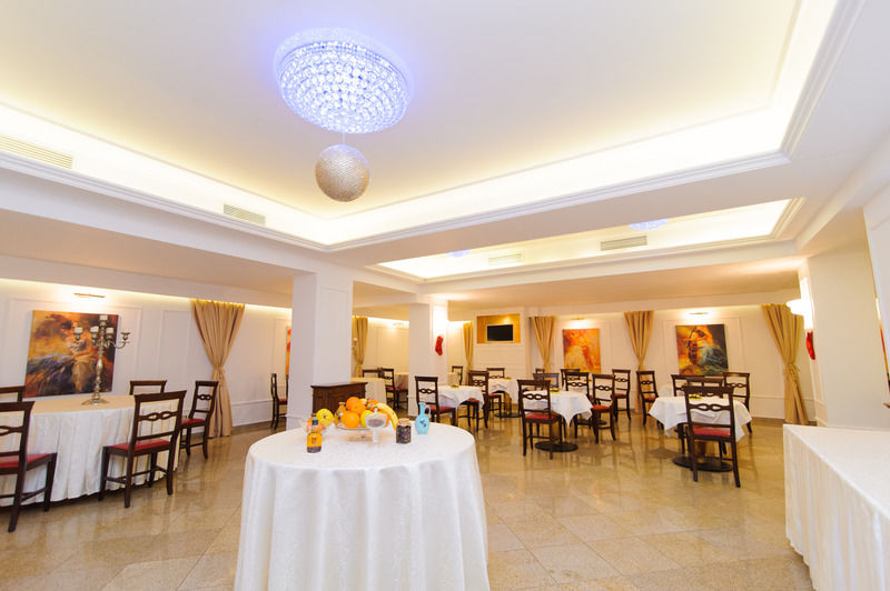 Dbh Bucharest Hotel Exterior foto