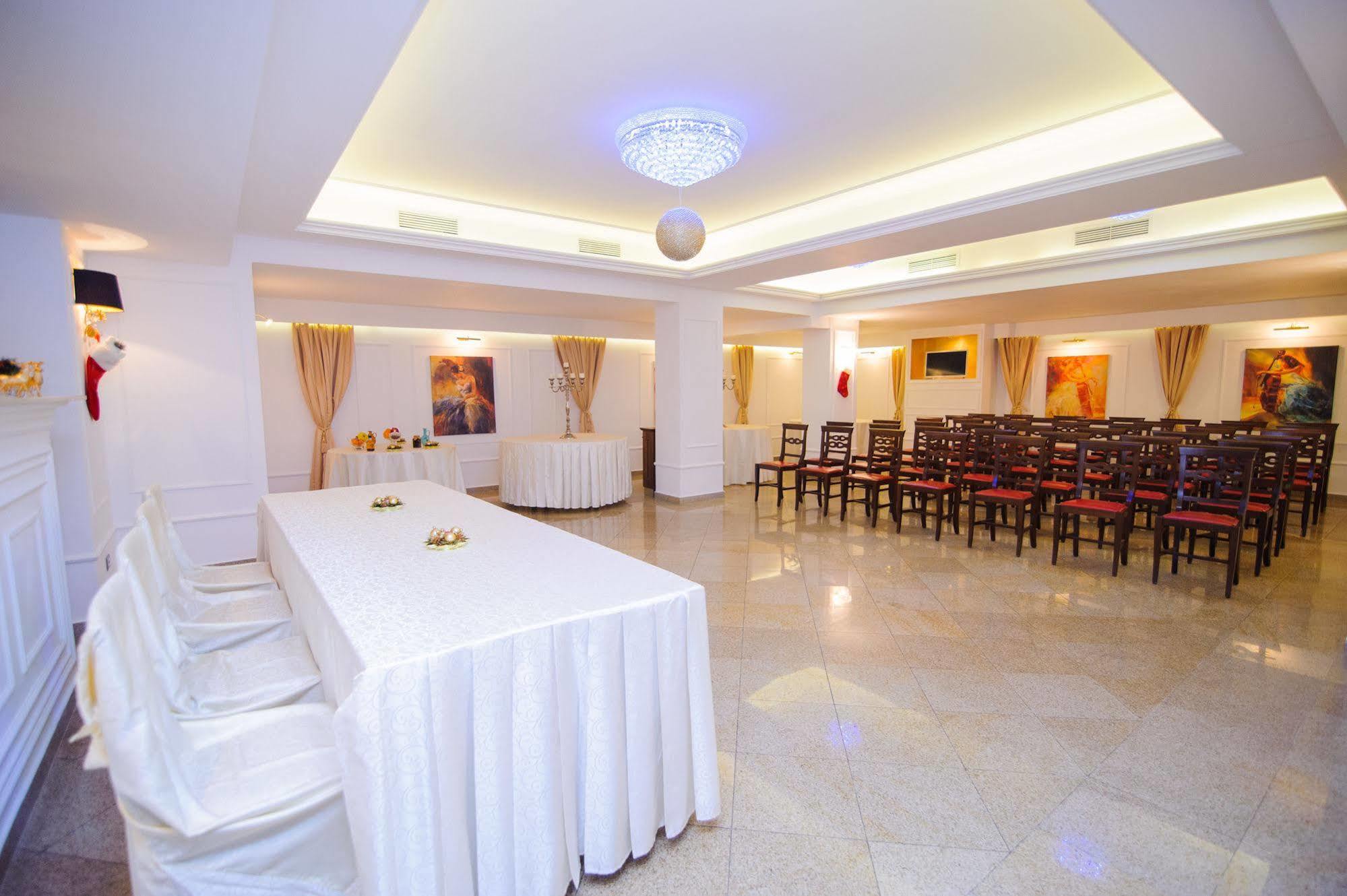 Dbh Bucharest Hotel Exterior foto